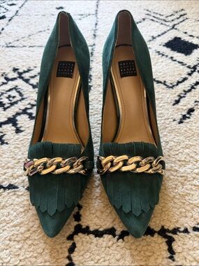 White House Black Market Emerald Green Suede Pointed-Toe Heels with Gold Chain
